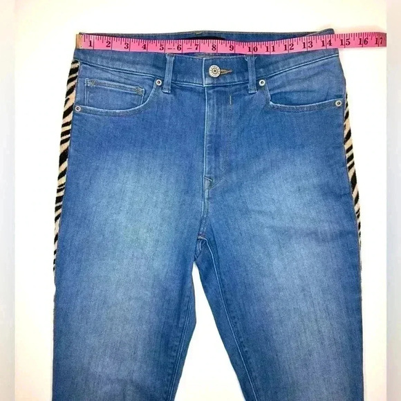 Express Women’s Barely Boot Mid Rise Jeans Size- 6 Regular - Picture 5 of 13